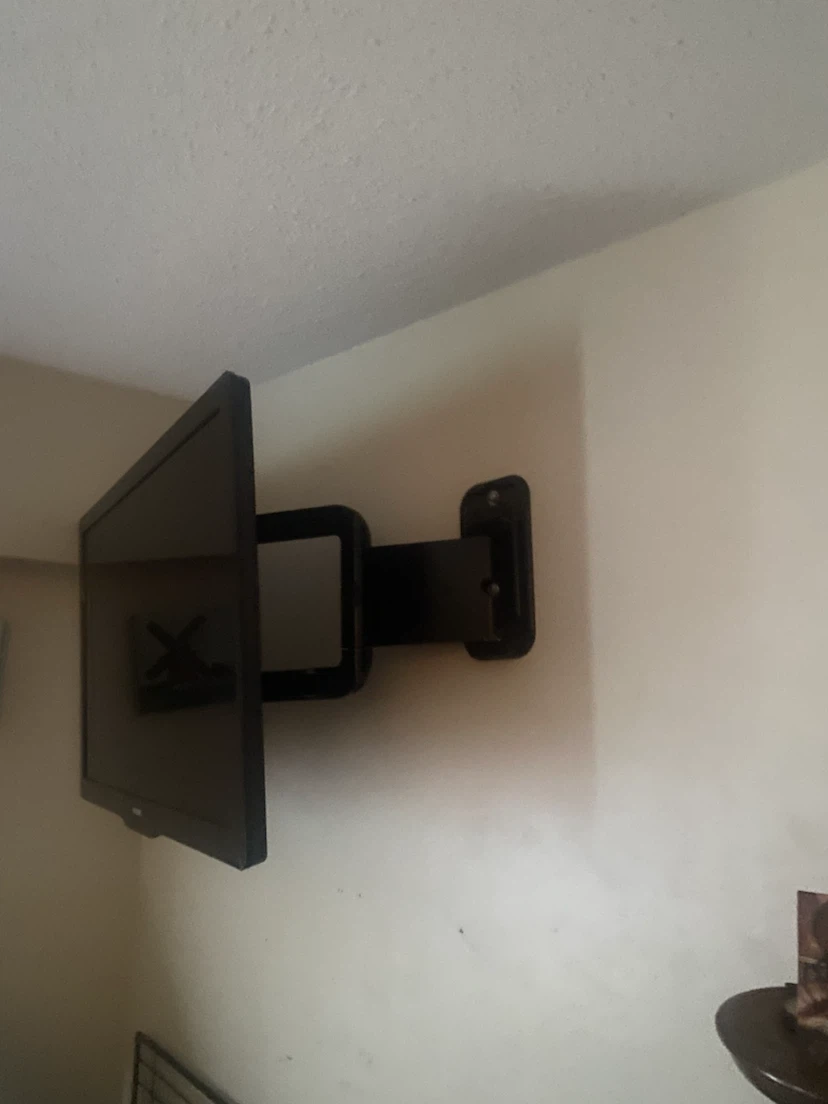 Philips TV with Wall Mount - photo 2
