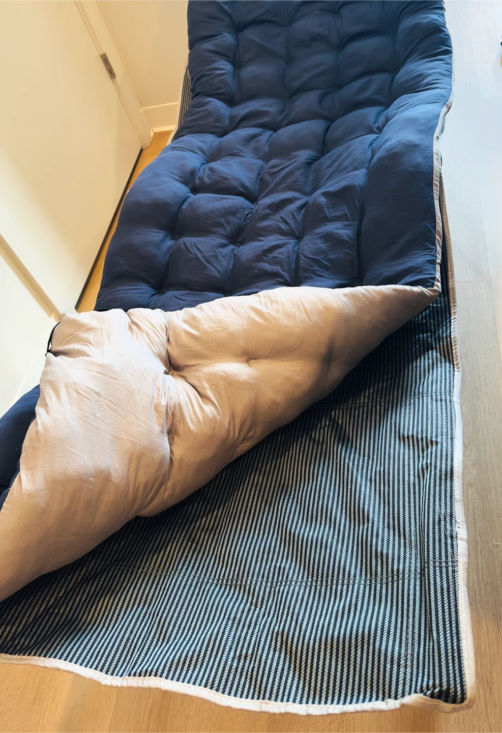 Two folding cots - photo 2