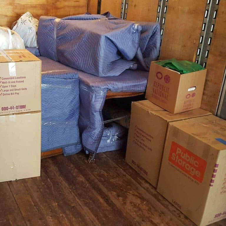 Movers in GTA with Moving Blankets and Boxes