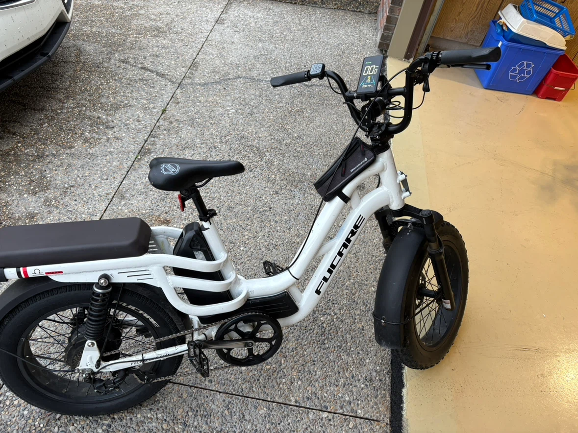FUCARE White Electric Fat Bike