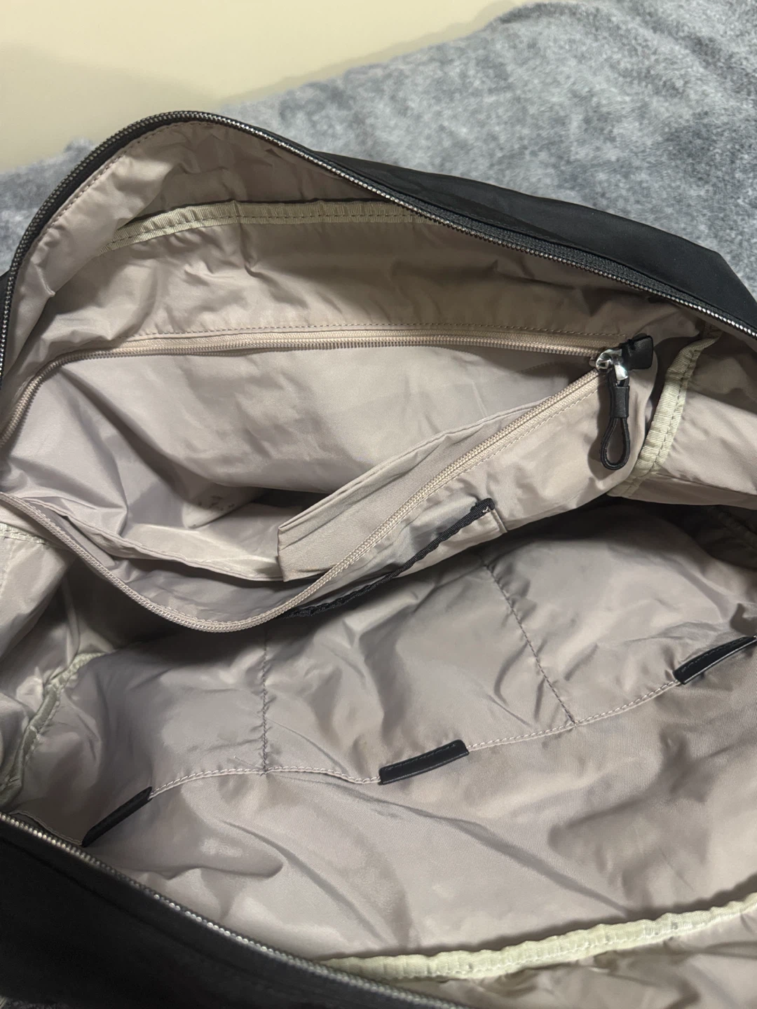 Tumi Black Nylon Travel Bag - photo 3