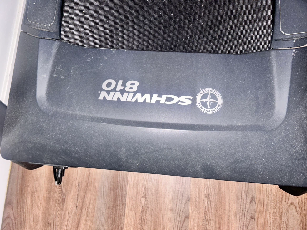 Schwinn 810 Treadmill - photo 3