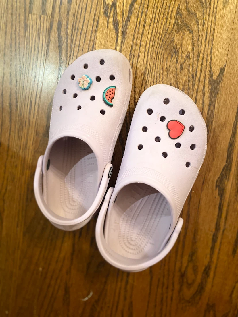 Crocs (womens size 8.5) - photo 2