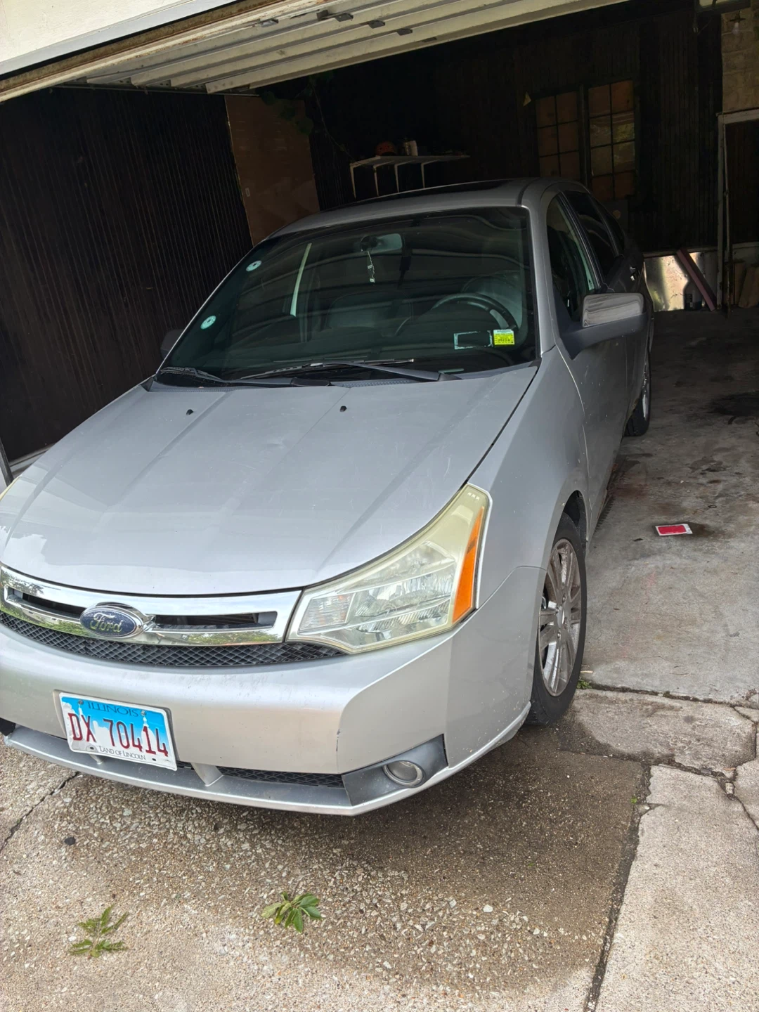 Silver Ford Focus Sedan - photo 3