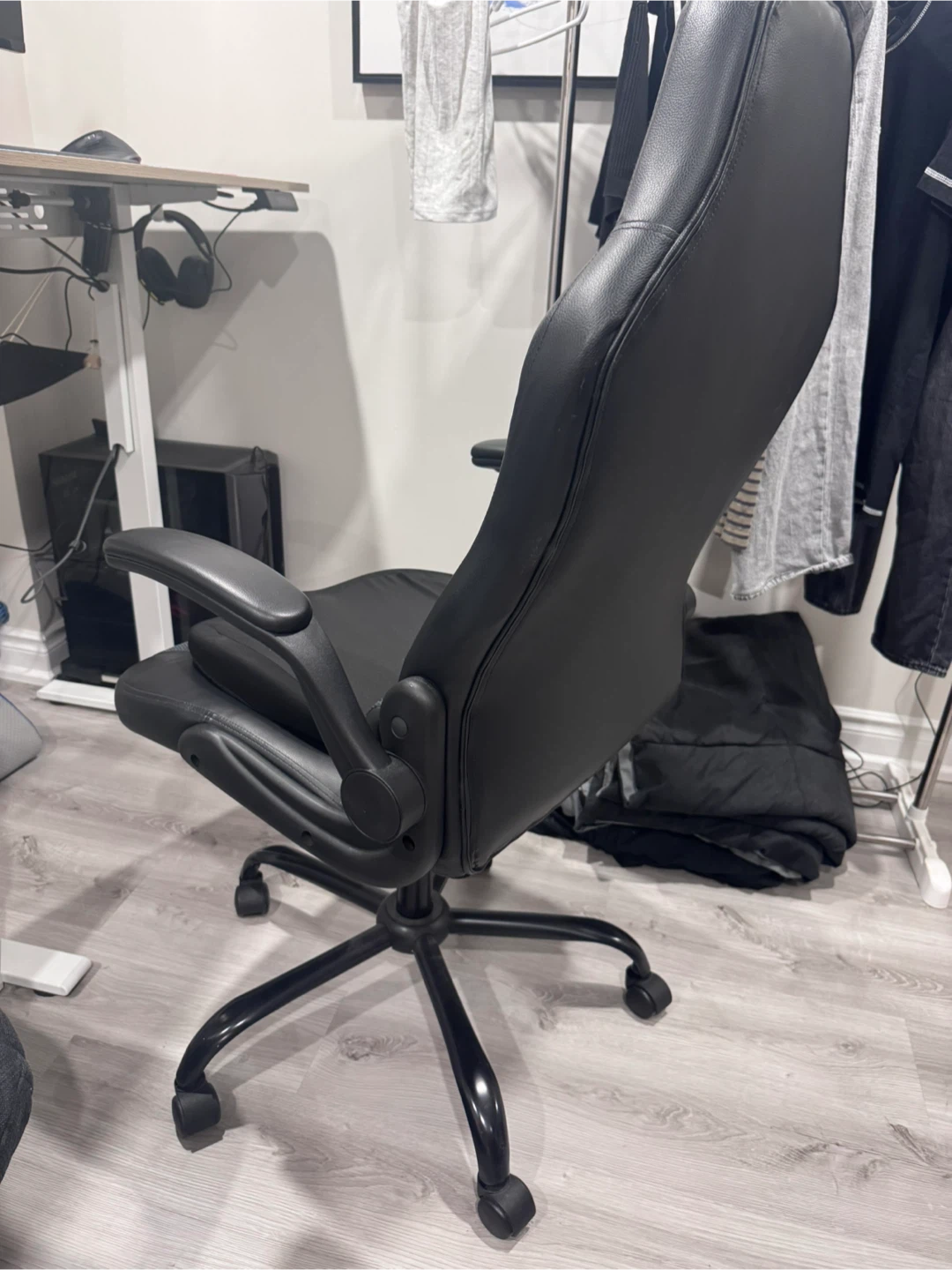 Office Desk & Chair - photo 3