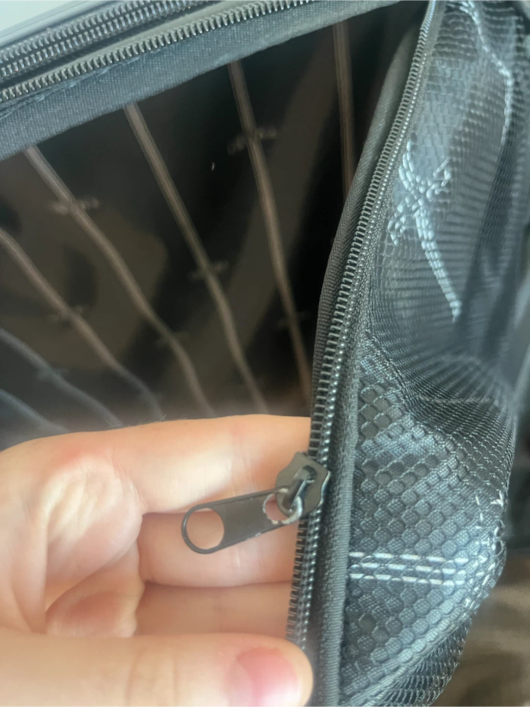 Large Tucci Suitcase - photo 5