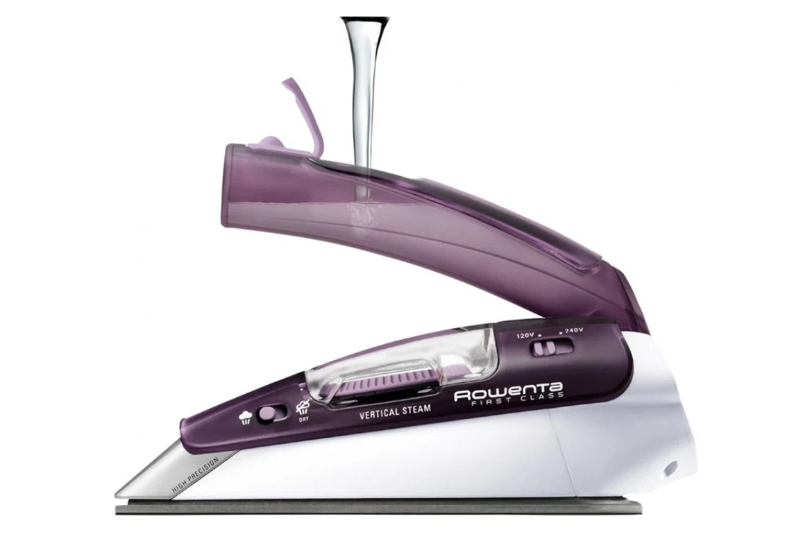 Rowenta First Class travel iron - 120 & 240 V