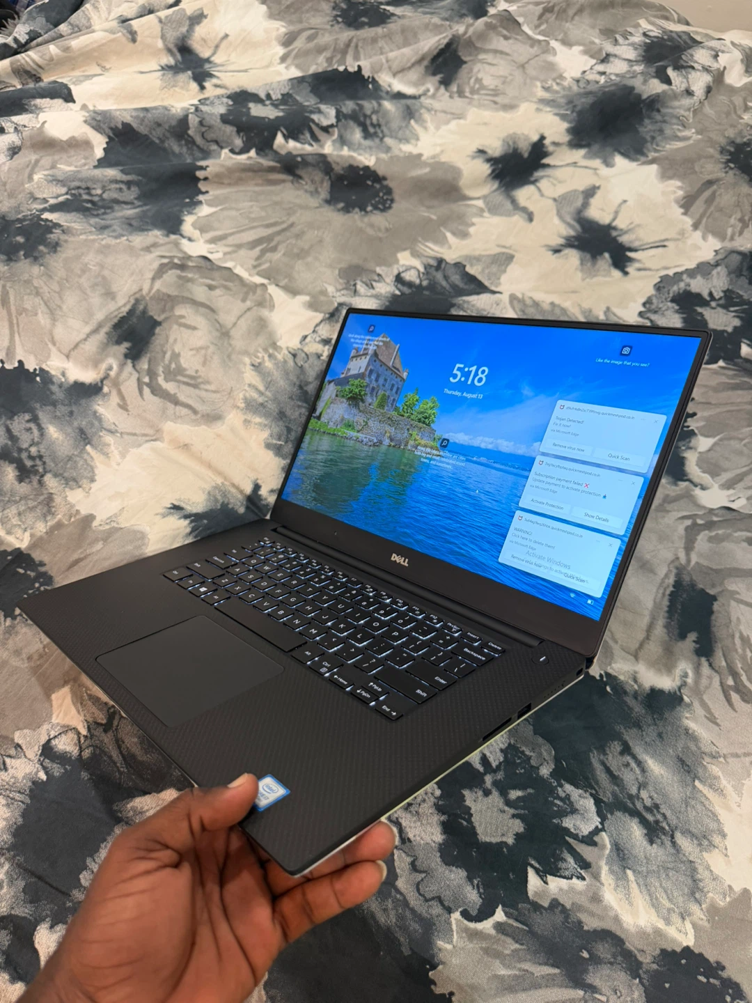 Dell XPS 15 9560 Core i7/16GB Ram - photo 3