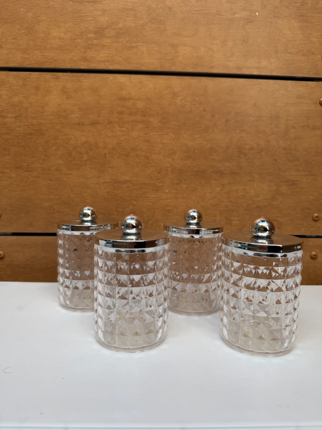 Set of 4 Plastic Small Containers with Silver Lids