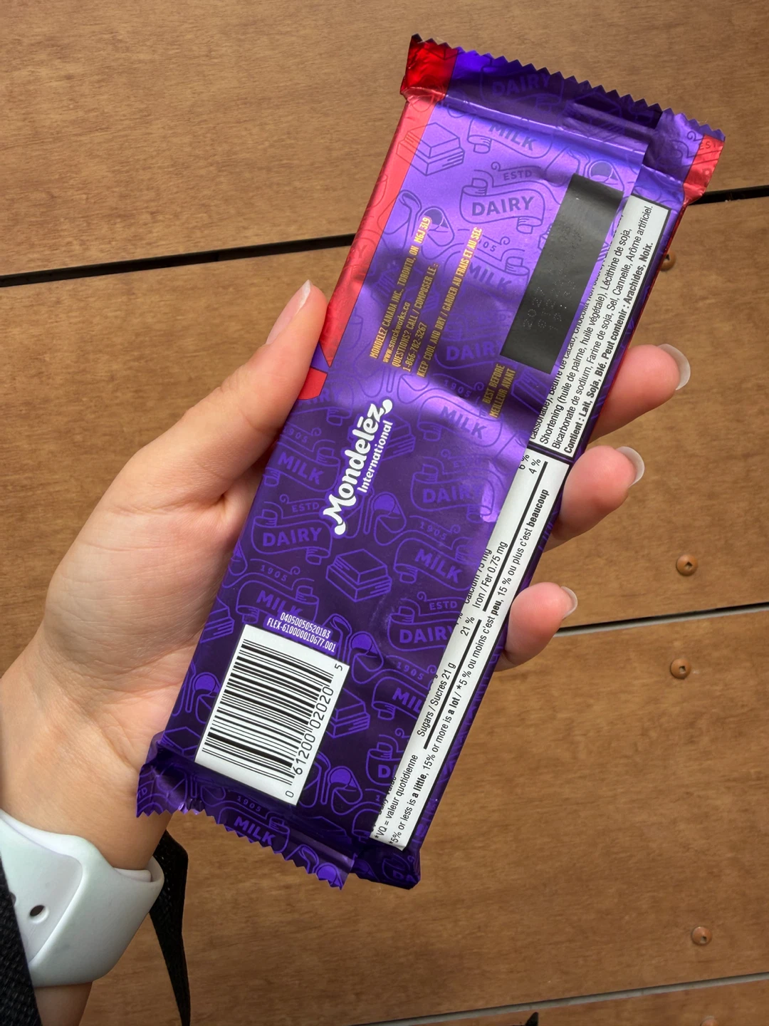 Cadbury Dairy Milk Biscoff Chocolate Bar - photo 2