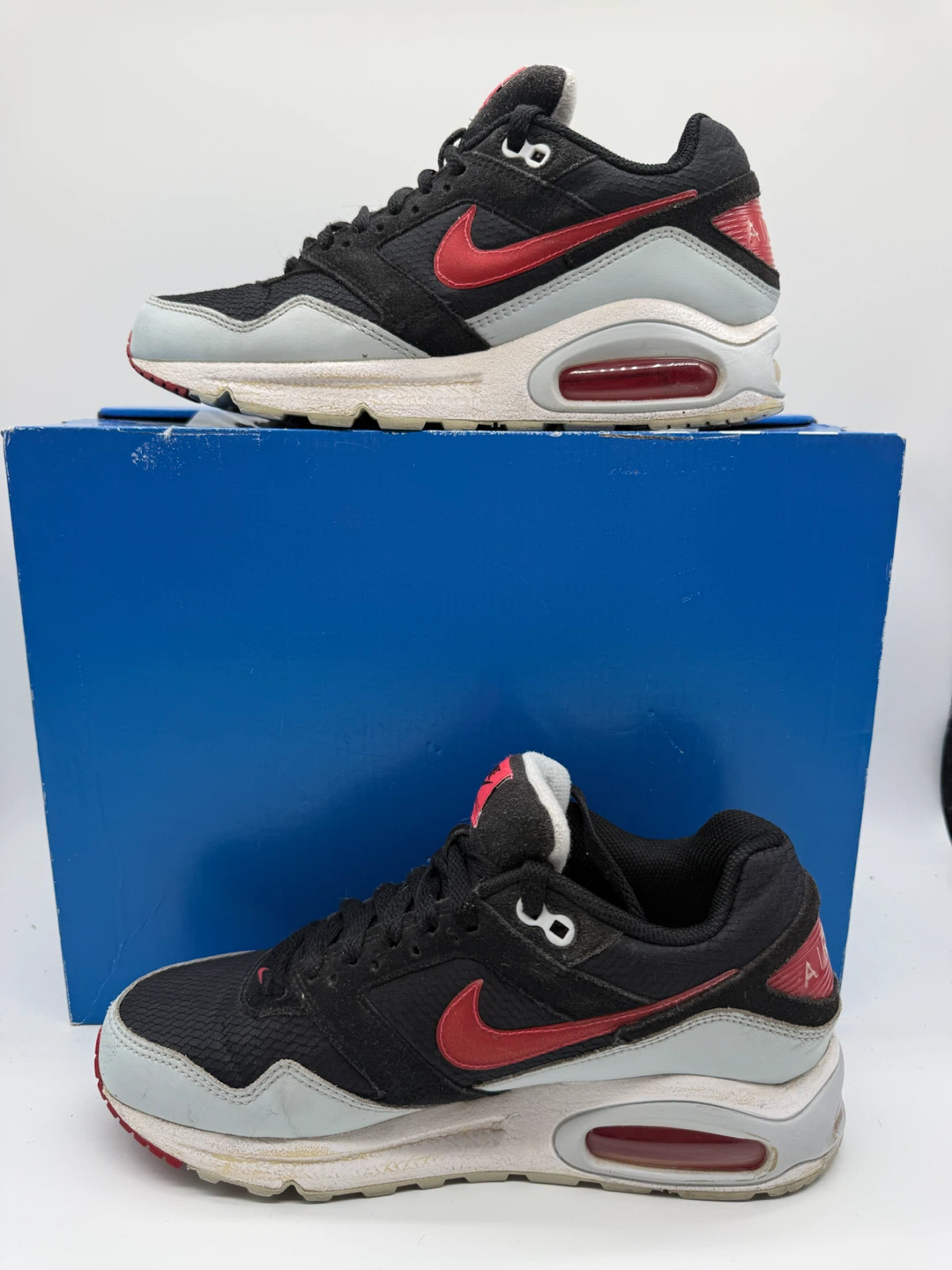 Nike Air Max Navigate Black Siren Red Women's Sneakers Sz US 8,5