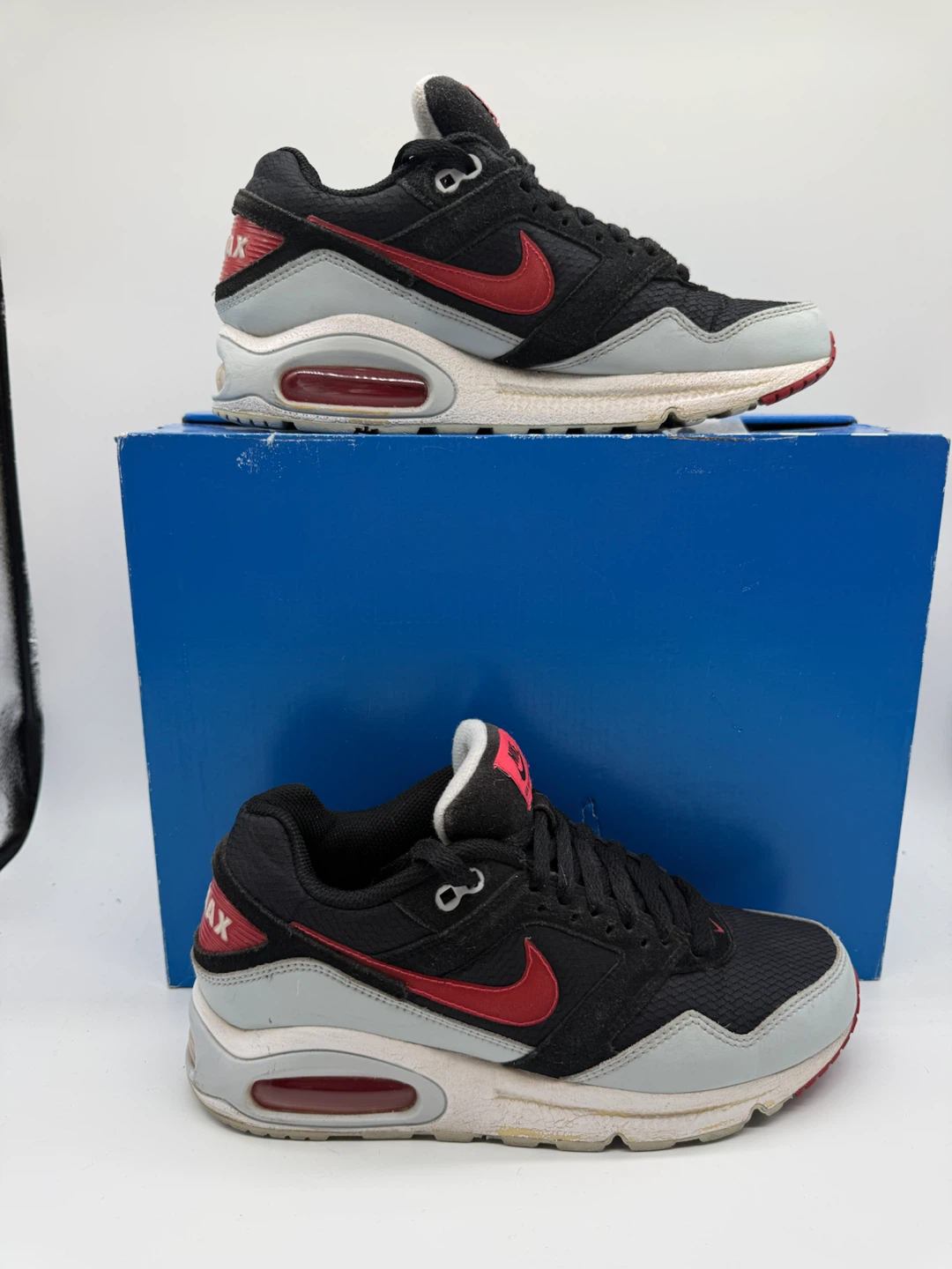 Nike Air Max Navigate Black Siren Red Women's Sneakers Sz US 8,5 - photo 2