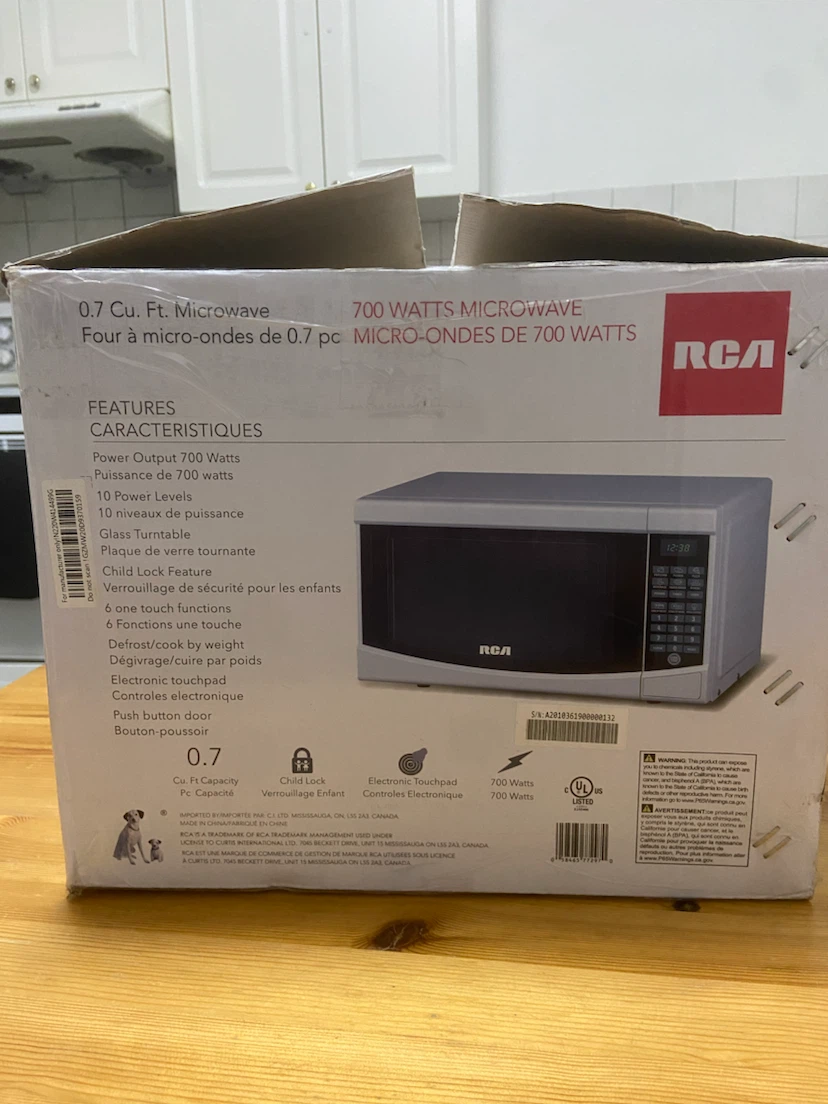 RCA Microwave - Brand New - photo 2