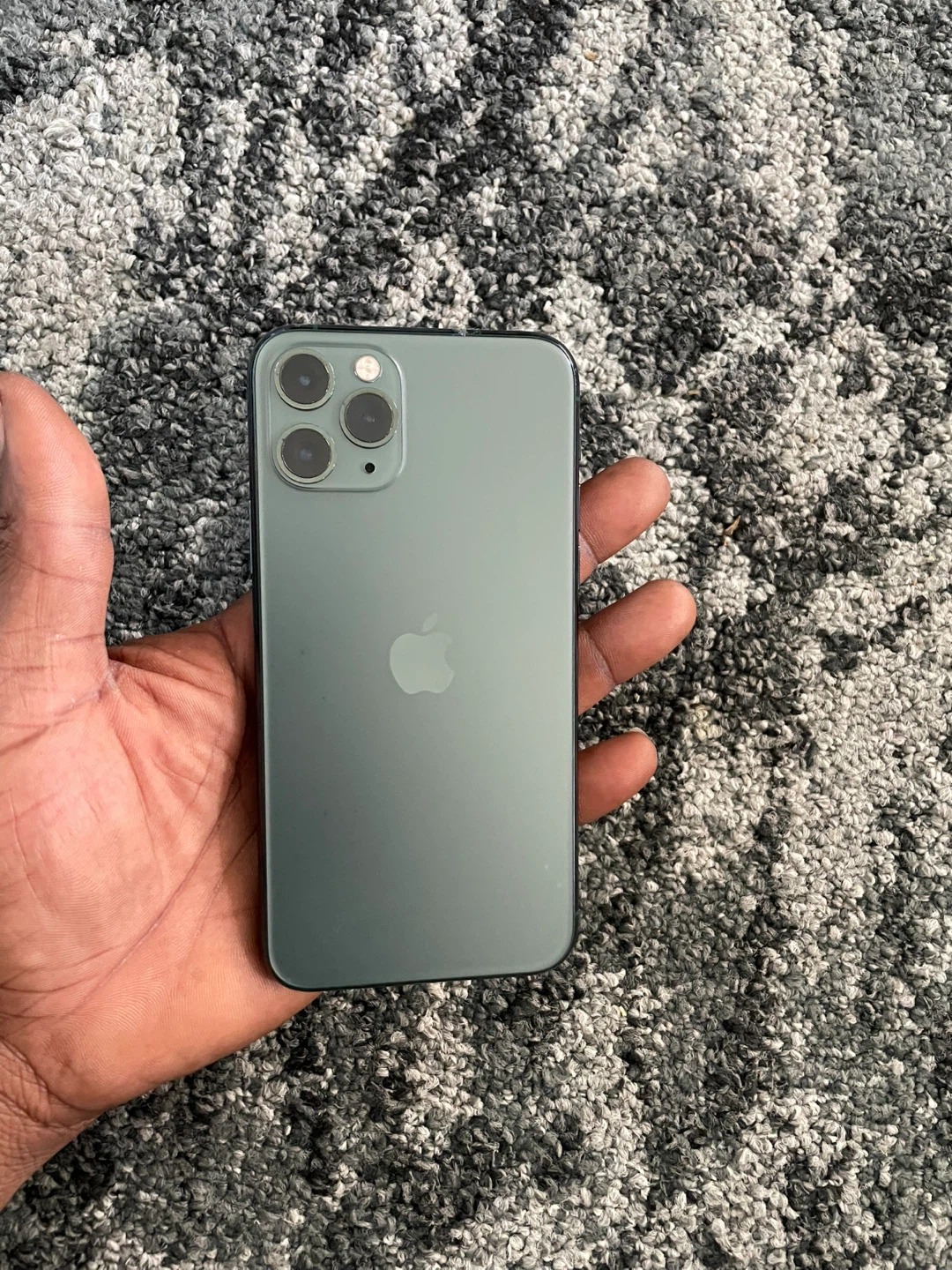 Apple iPhone 11 Pro - photo 3