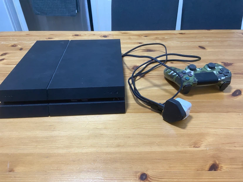 PlayStation 4 (PS4) 512 GB