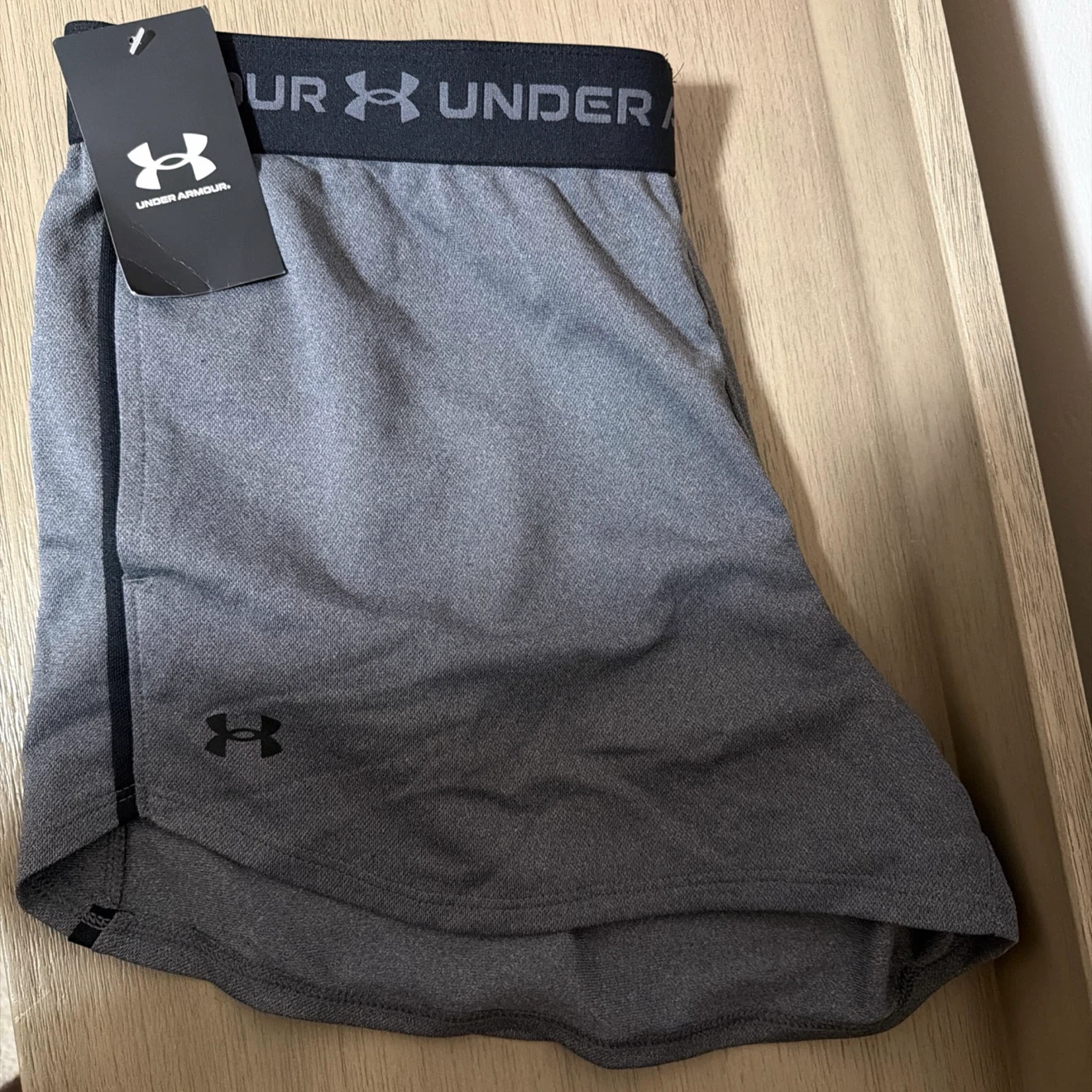 Under Armour Women's Grey Athletic Shorts Large - photo 3