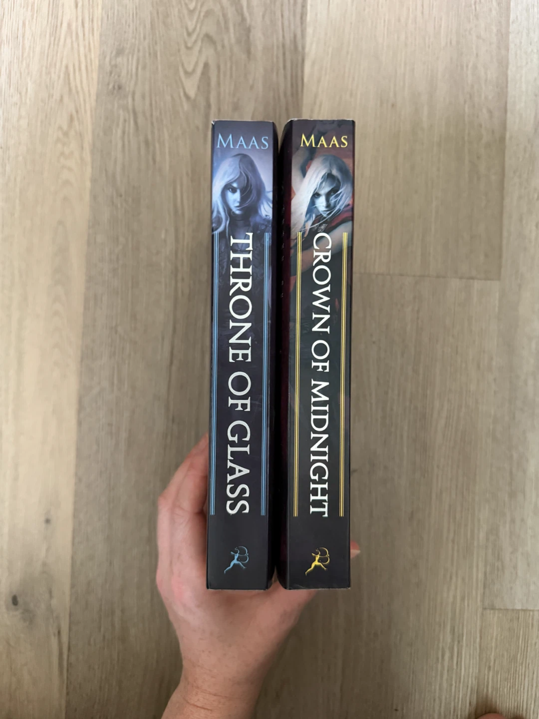Throne of Glass & Crown of Midnight Books by Sarah J. Maas - photo 3