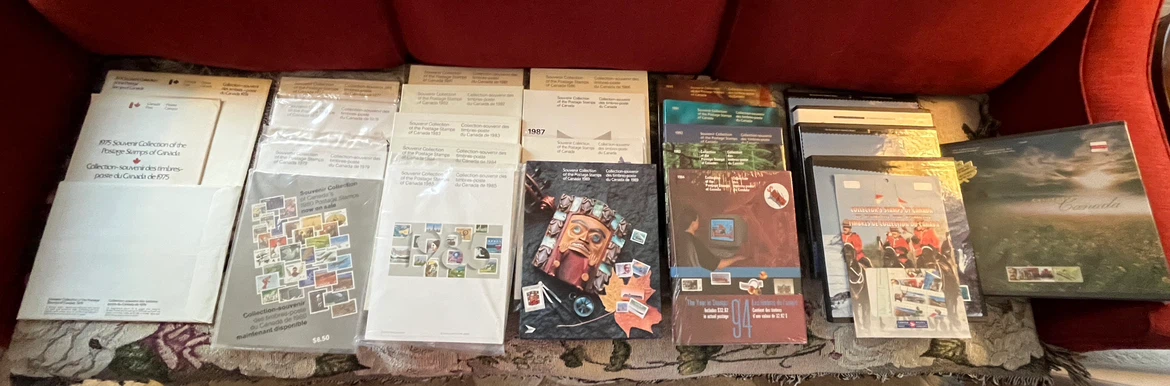 Souvenir Collection of Postage stamps of Canada - photo 2
