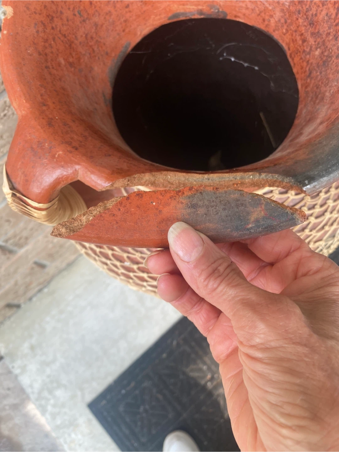 Large Decorative Vase with Woven Detail - photo 2