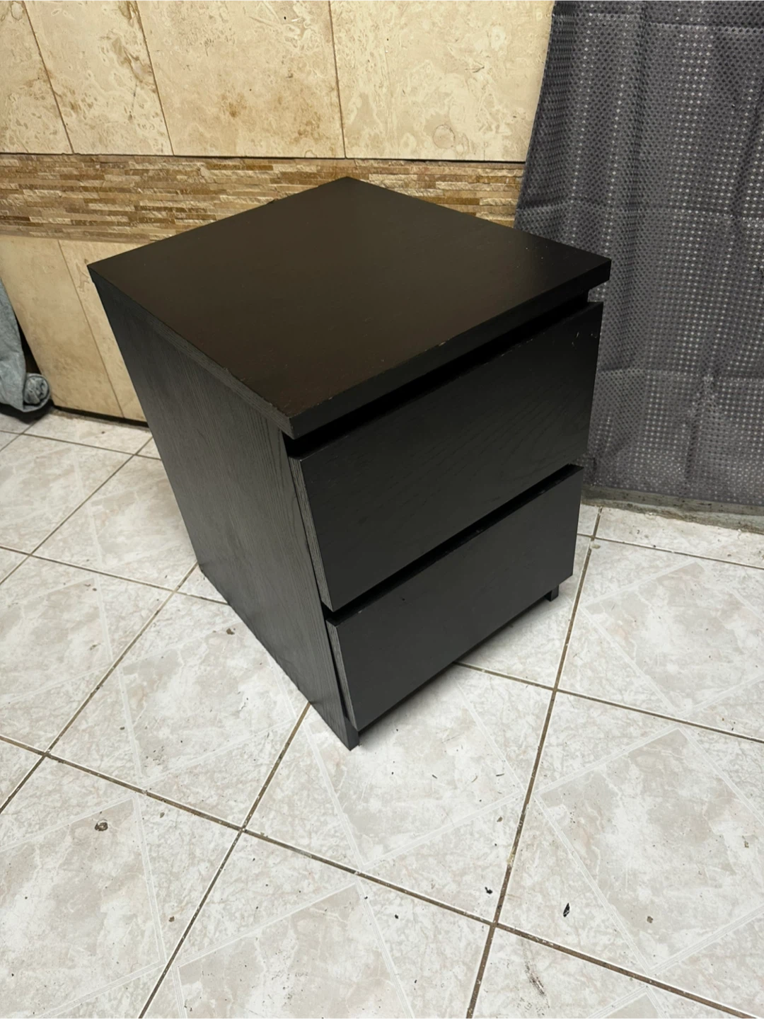 2‑Drawer Side Table / Nightstand – Excellent Condition