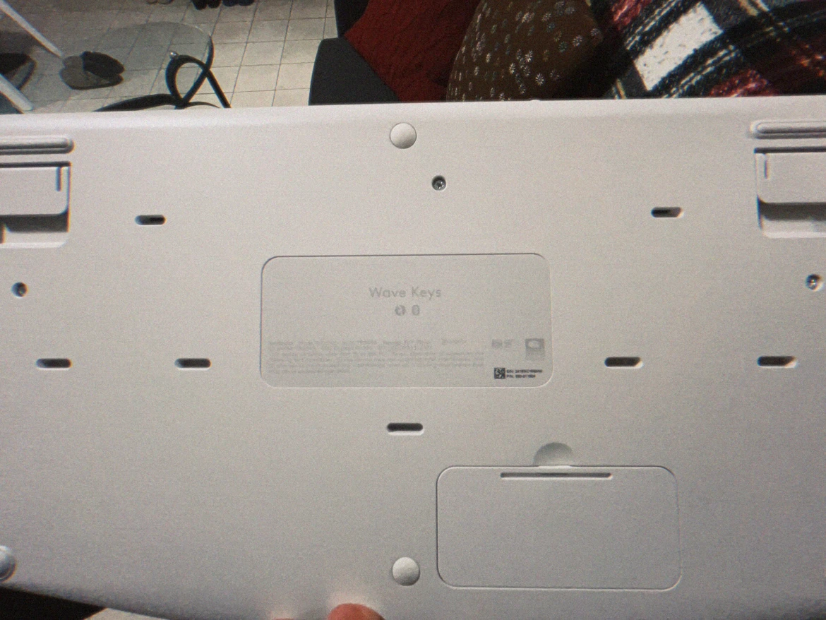 Samsung Monitor and Logitech Keyboard - photo 5