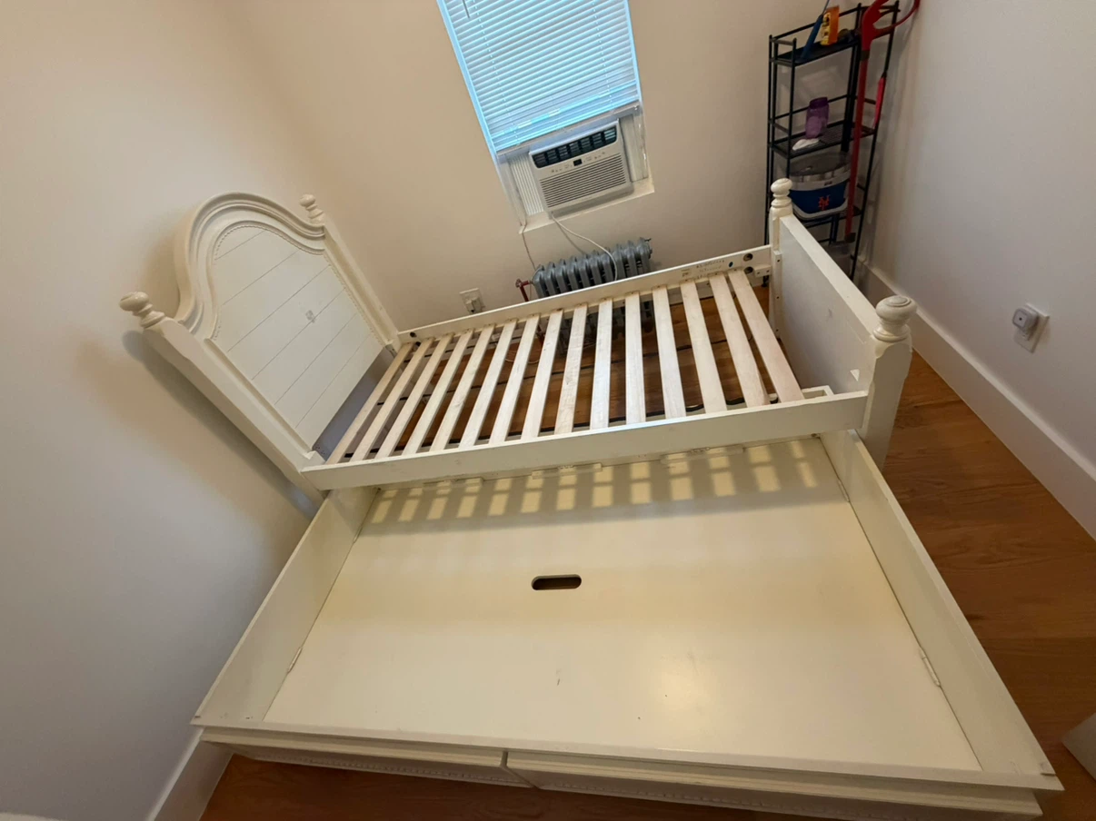 Twin Size Bed & Trundle – Solid Wood - photo 3