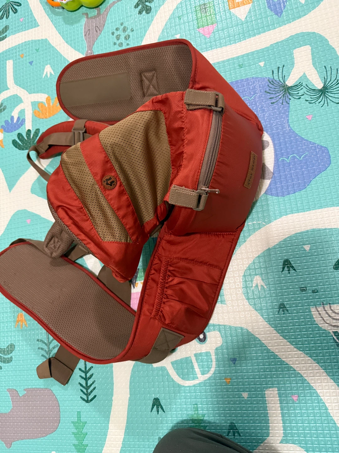 First Step Baby Carrier Hip Seat - photo 2