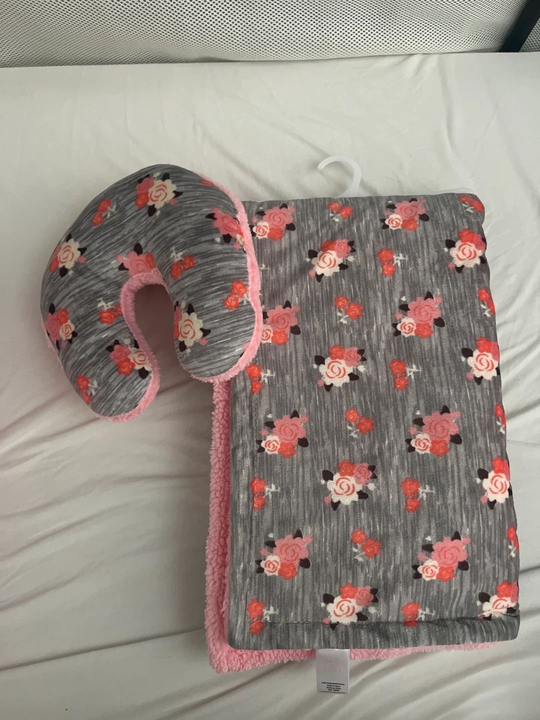 Cozy Floral Neck Pillow & Blanket Set