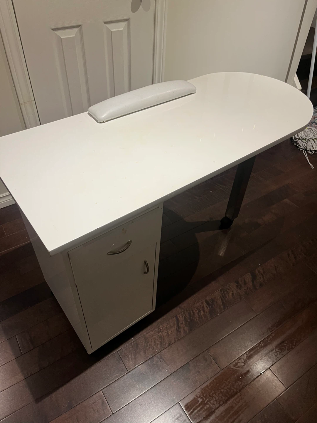 White Nail Technician Desk with Storage Drawer