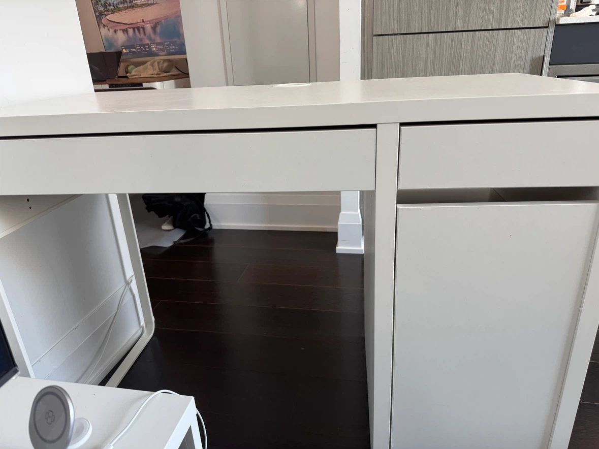 IKEA micke desk