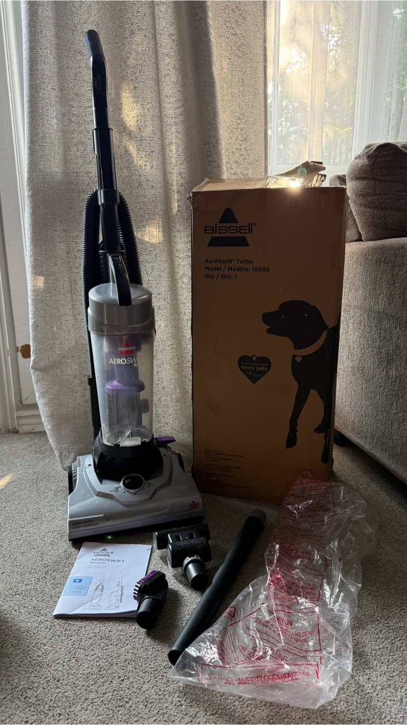 LIKE NEW Bissell Turbo Upright Vacuum Cleaner