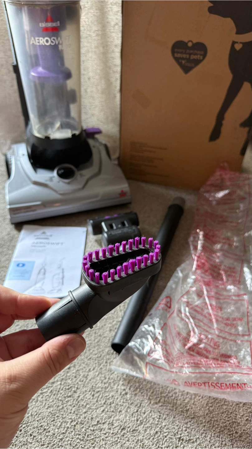 LIKE NEW Bissell Turbo Upright Vacuum Cleaner - photo 4