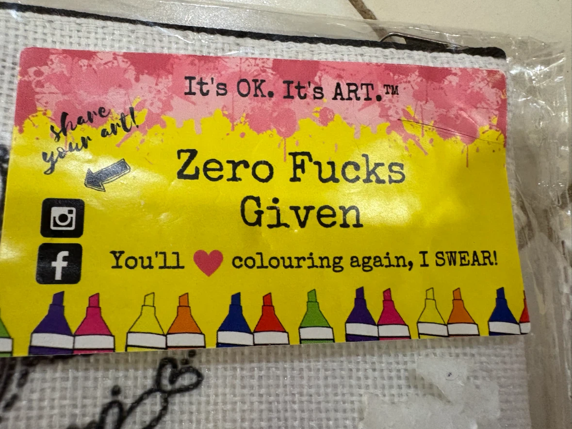 Colouring Pouch with Markers - photo 2