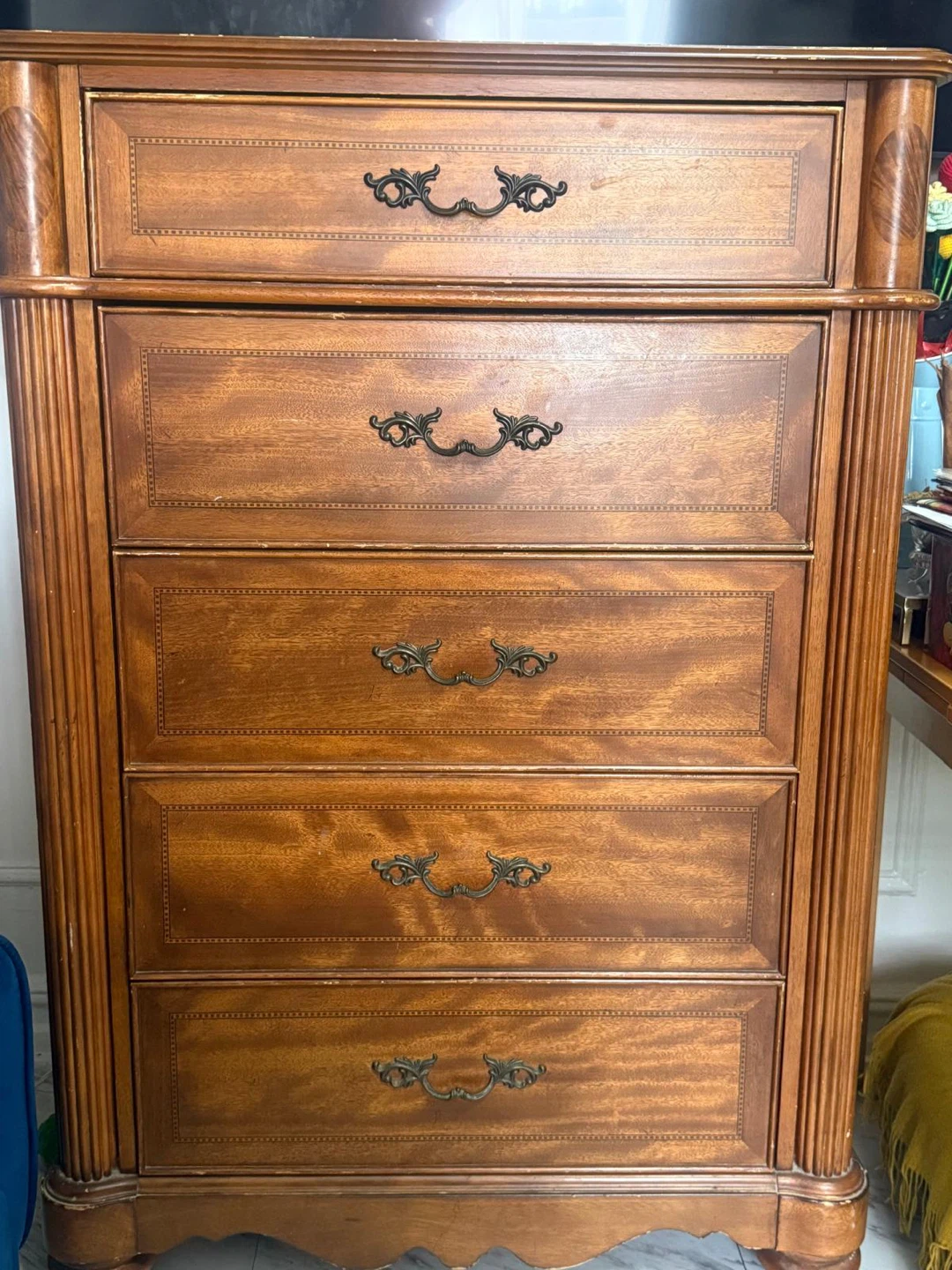 Wooden Dresser with 5 Drawers