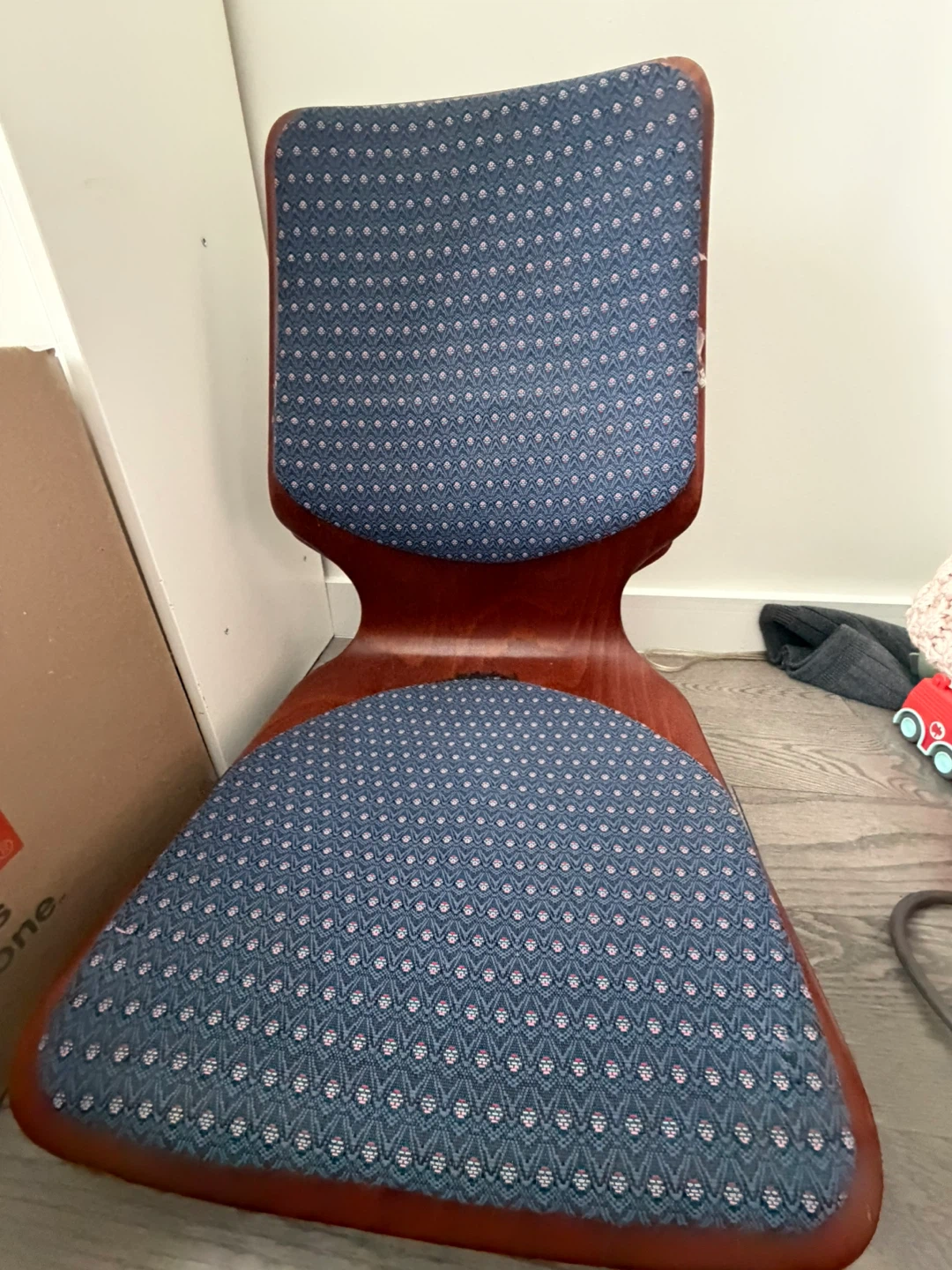 2 Floor seating chairs (two for $30) - photo 2