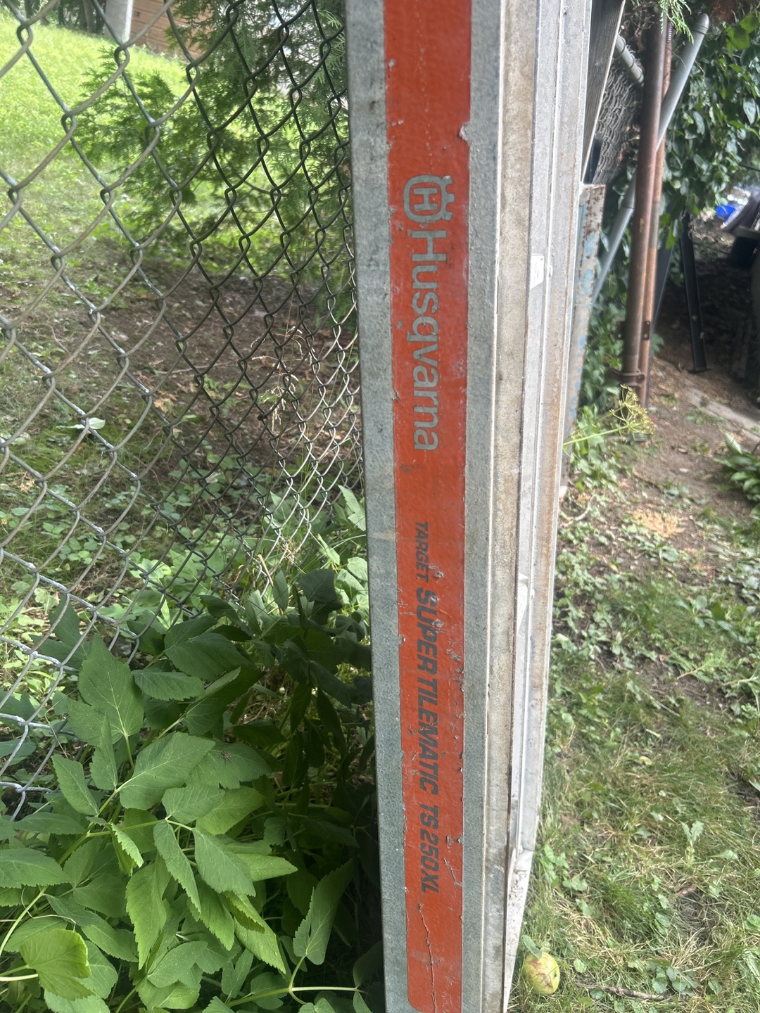 HUSQVARNA TS250X GALVANIZED WATER PAN WITH RAILS - photo 2