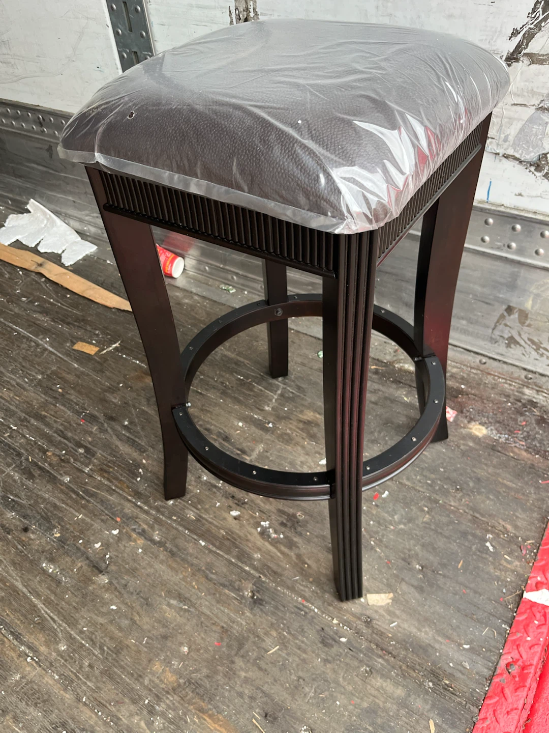 Dark Bar Stool - Faux Leather $20 each  2 for $30 - photo 5