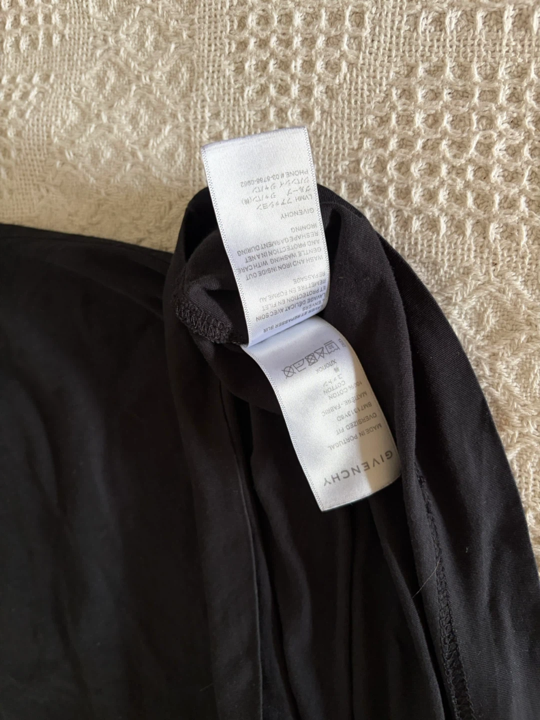 Authentic Givenchy Oversized T-Shirt – Black - photo 2