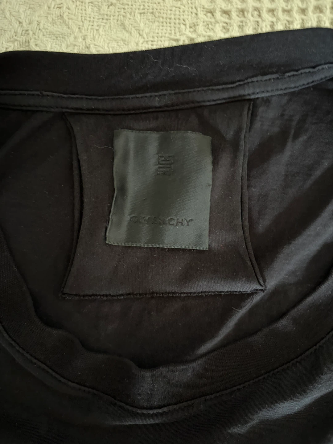 Authentic Givenchy Oversized T-Shirt – Black - photo 4
