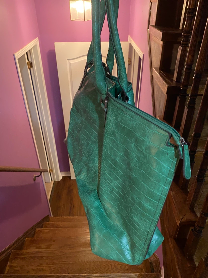 Green Crocodile-Embossed Tote oversized leather bagBag - photo 4