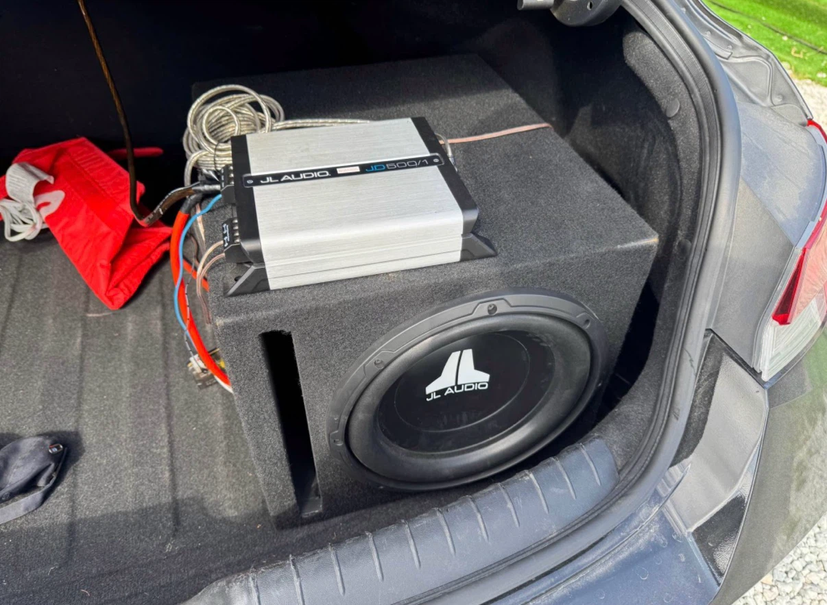 JL Audio JD500/1 Amplifier with Subwoofer Box - photo 4