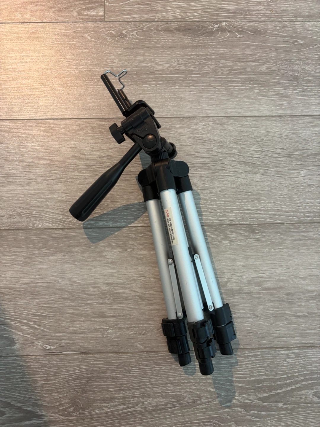 Mini Tripod with Phone Mount - photo 2