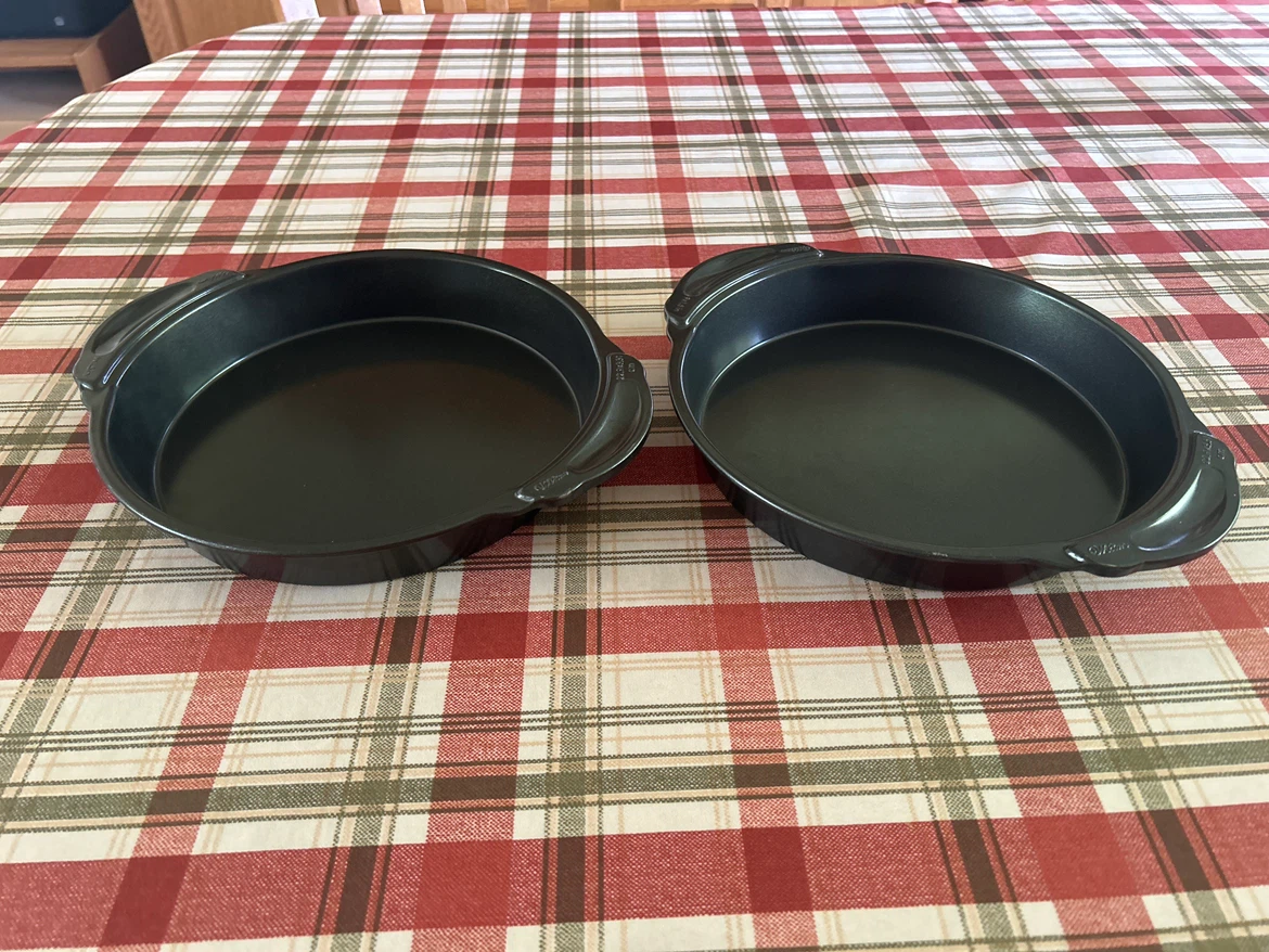Wilton Round Cake Pans - Set of 2