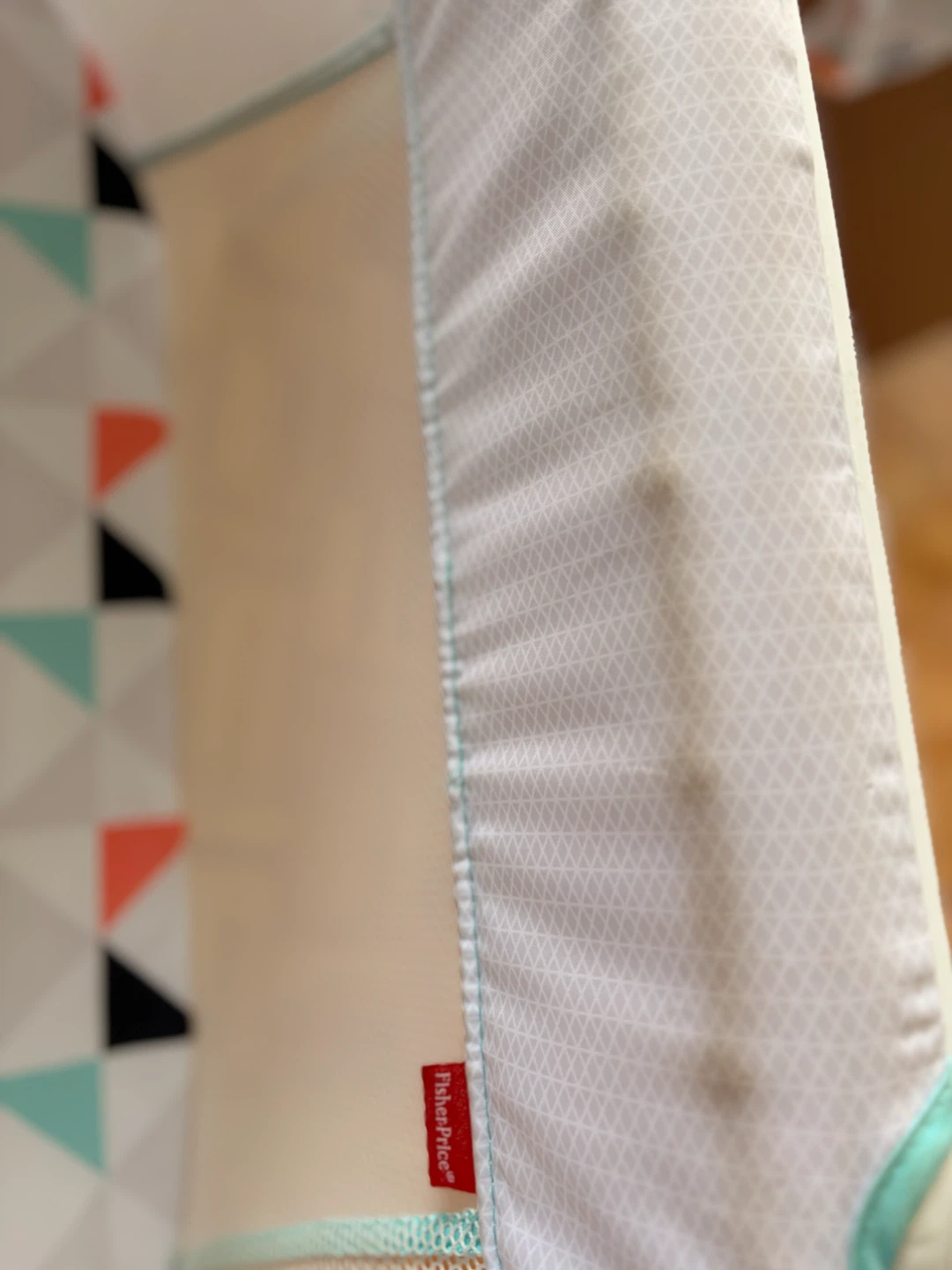 Fisher-Price Bassinet with Geometric Print Mattress Pad - photo 5