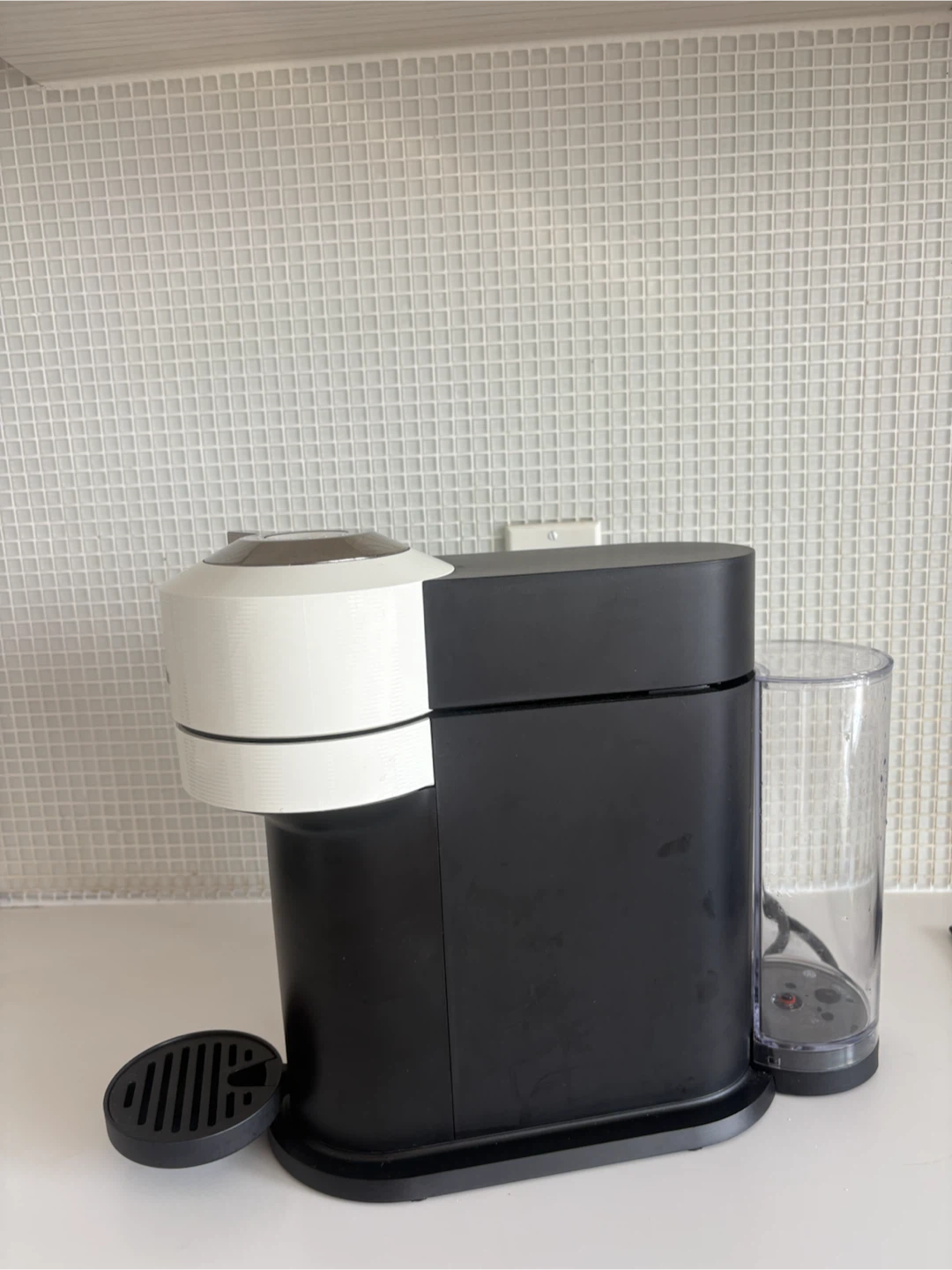 Nespresso Vertuo Next in White - photo 3