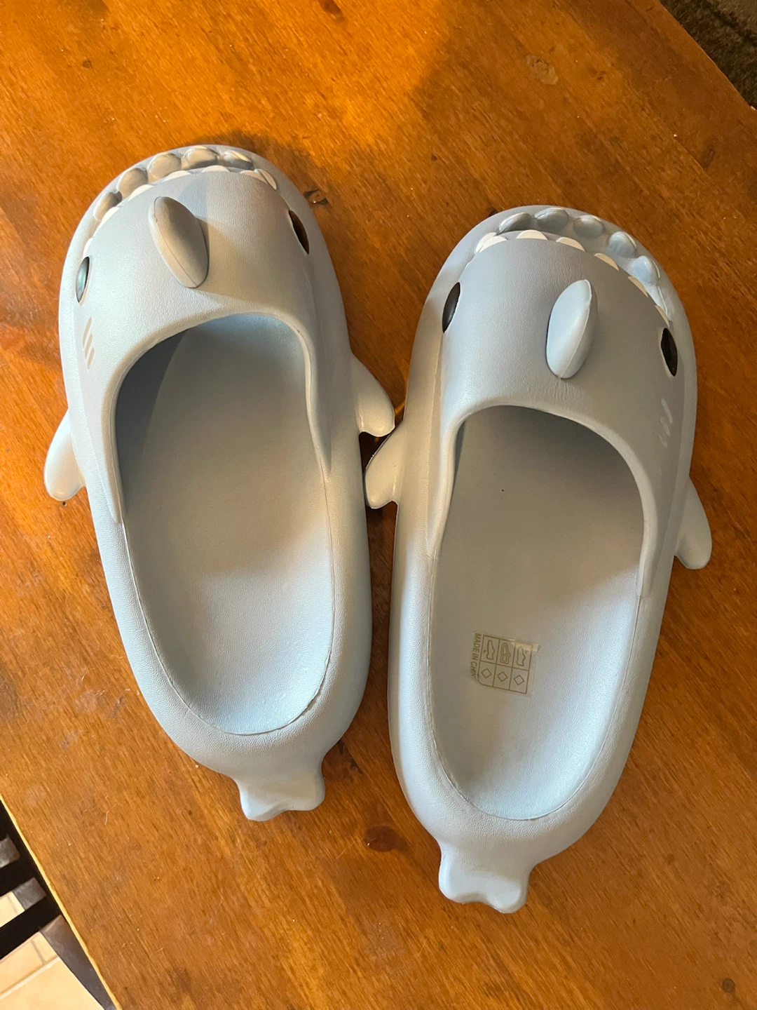 Comfy/soft Shark Slides/Sandals - photo 2