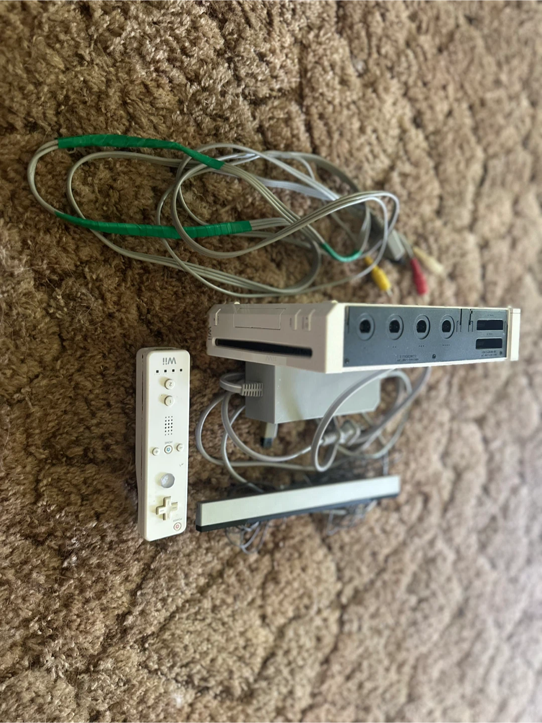 Nintendo Wii Console with Controller and Sensor Bar