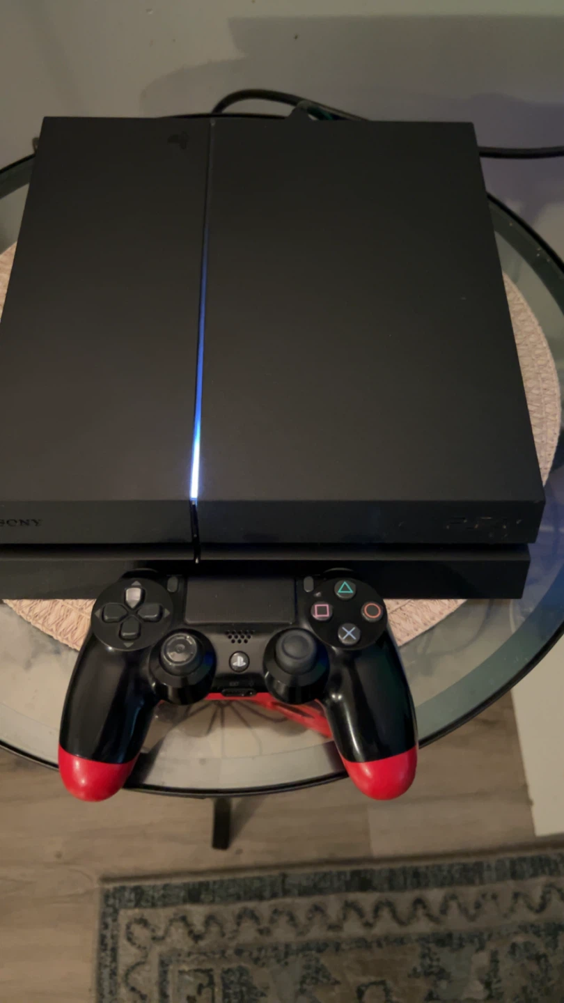 New ps4 1tb with 4 games/1 controller / all cords - photo 2