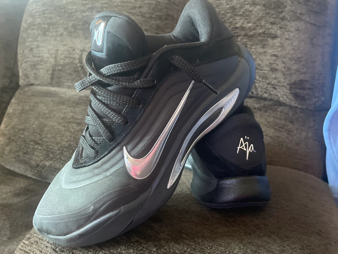 Nike Black Basketball Shoes - photo 2