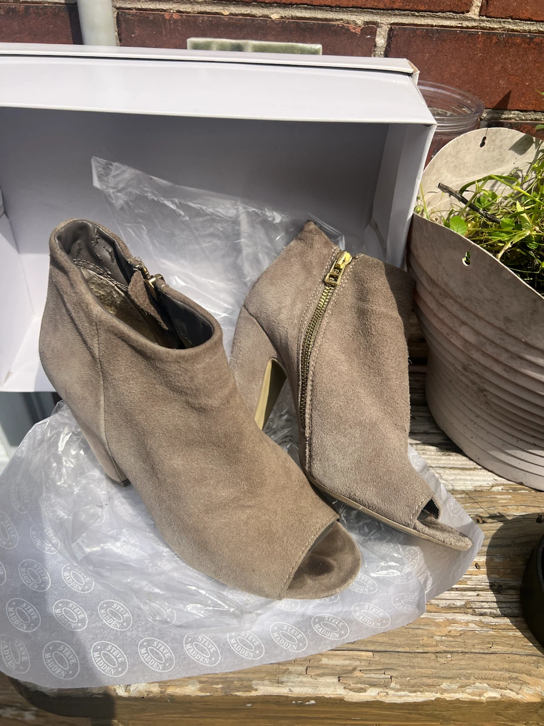Steve Madden Paulina Peep Toe Ankle Boots Taupe Suede - photo 2